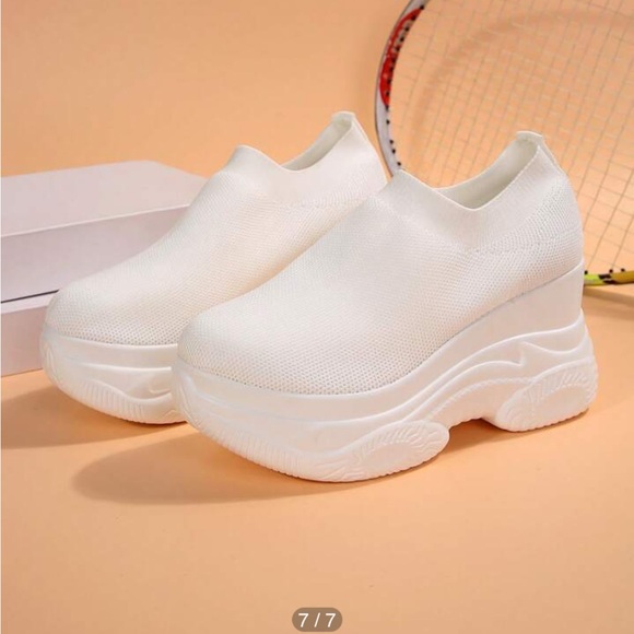 Sneaker Platform shoe NWT - Picture 7 of 7